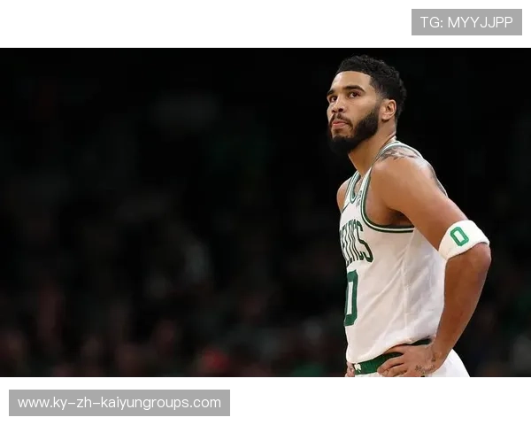 凯尔特人塔图姆高空飞扣，绝佳身体素质展现